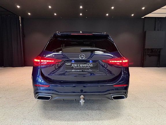 Mercedes-Benz C300 8 of 18
