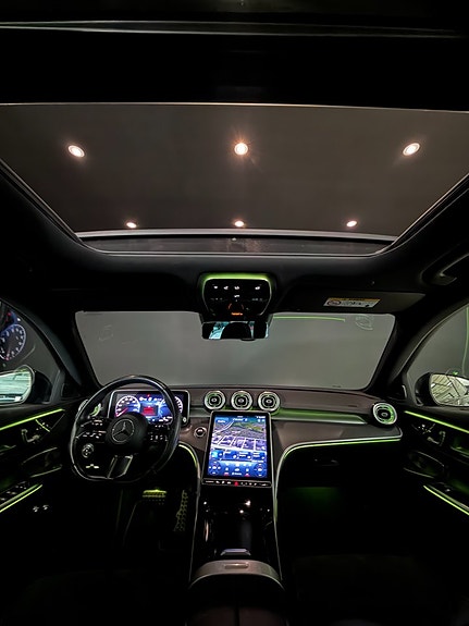 Mercedes-Benz C300 18 of 18