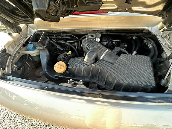 Porsche 911 Carrera 4 9 of 9