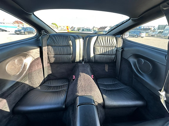Porsche 911 Carrera 4 8 of 9