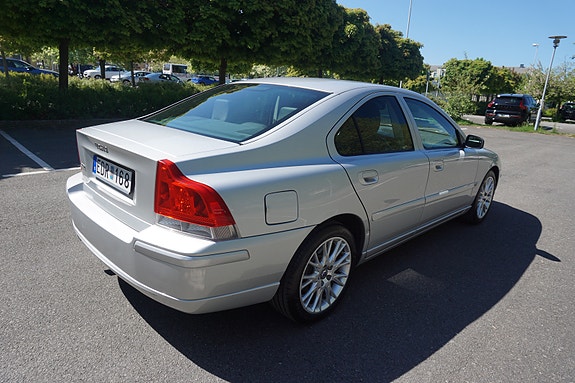 Volvo S60 5 of 5