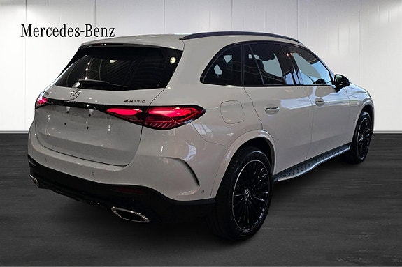 Mercedes-Benz GLC400 4 of 5