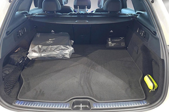 Mercedes-Benz GLC400 13 of 14