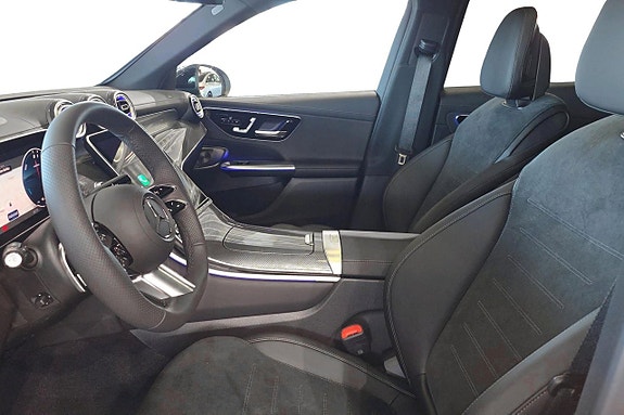 Mercedes-Benz GLC400 11 of 14