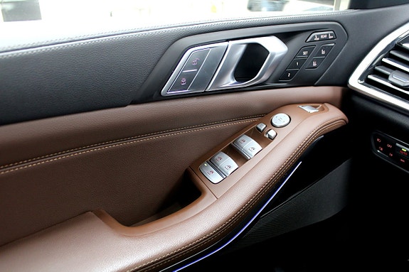 BMW X7 26 of 30