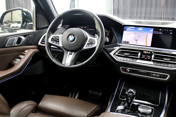 BMW X7 20 of 30