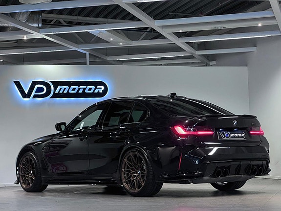 BMW M3 2 of 5