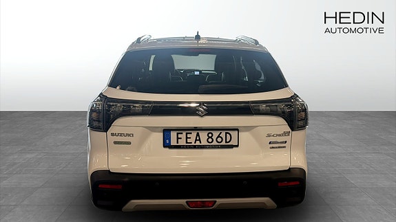 Suzuki SX4 S-Cross 4 of 5