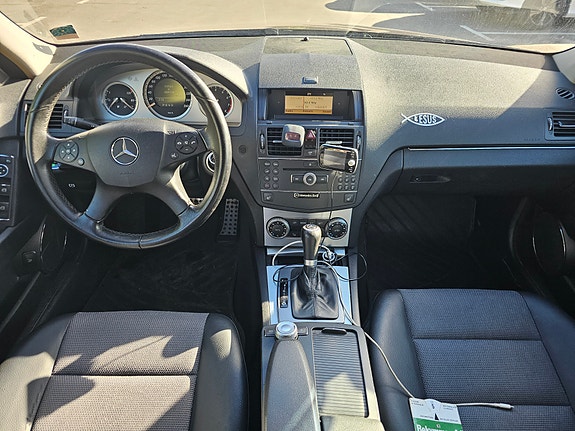 Mercedes-Benz C180 5 of 5