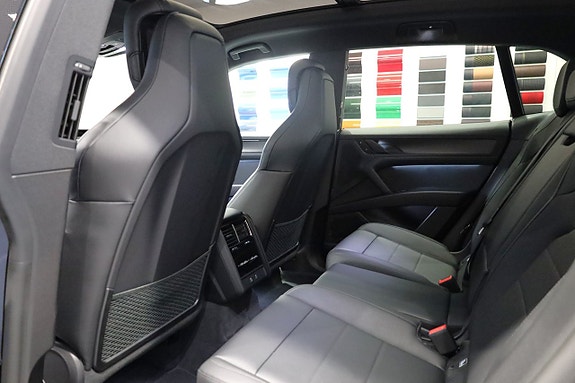 Porsche Cayenne 26 of 29