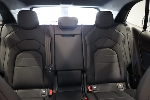 Porsche Cayenne 27 of 29