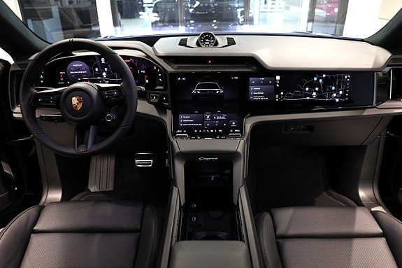 Porsche Cayenne 12 of 29