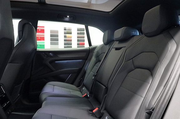 Porsche Cayenne 28 of 29