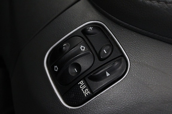 Mercedes-Benz SL55 16 of 30