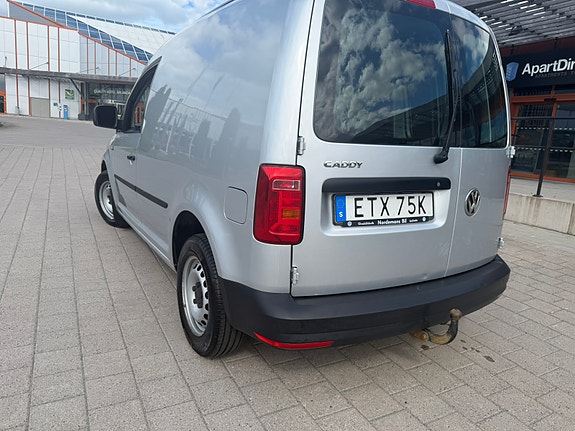Volkswagen Caddy 4 of 5