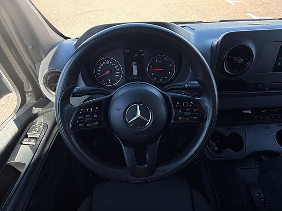 Mercedes-Benz Sprinter 319 18 of 27