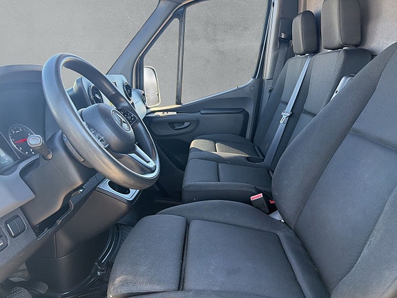 Mercedes-Benz Sprinter 319 11 of 27