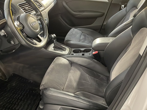 Audi Q3 6 of 22