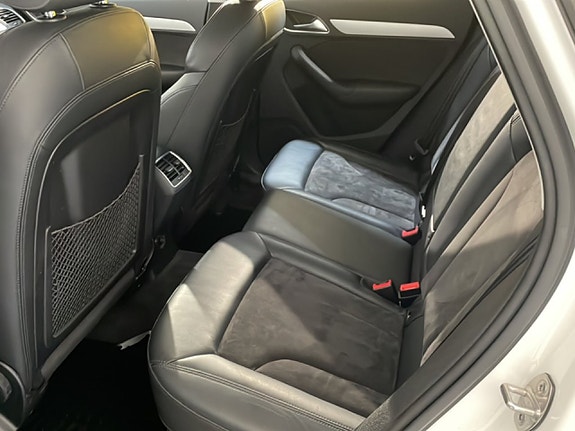 Audi Q3 7 of 22