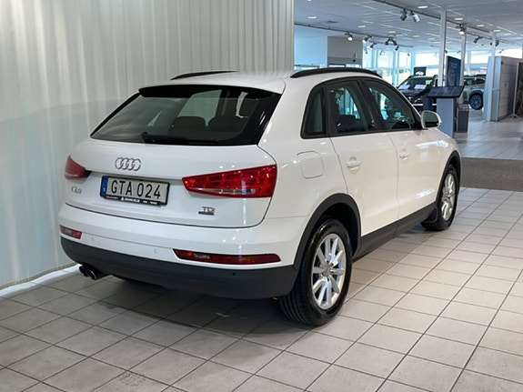 Audi Q3 3 of 22