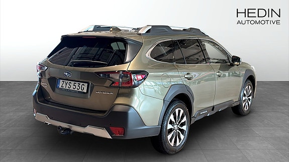 Subaru Outback 2 of 5