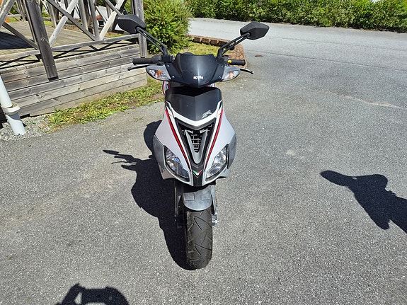 Aprilia SR50 4 of 5