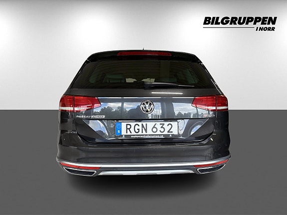 Volkswagen Passat Alltrack 5 of 5