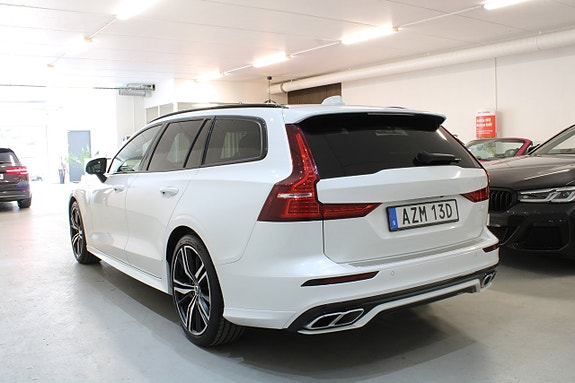 Volvo V60 3 of 5