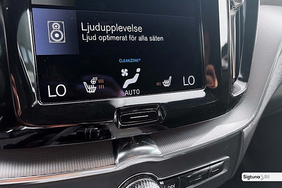 Volvo XC60 27 of 30