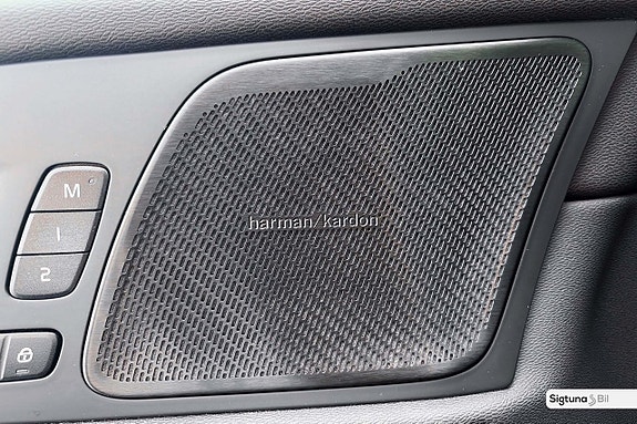 Volvo XC60 20 of 30
