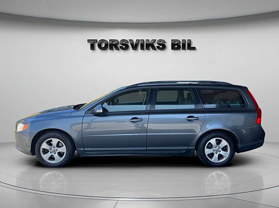 Volvo V70 2 of 14