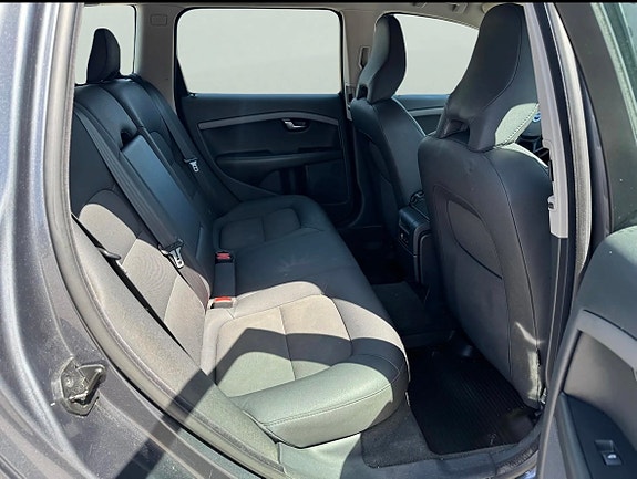 Volvo V70 13 of 14