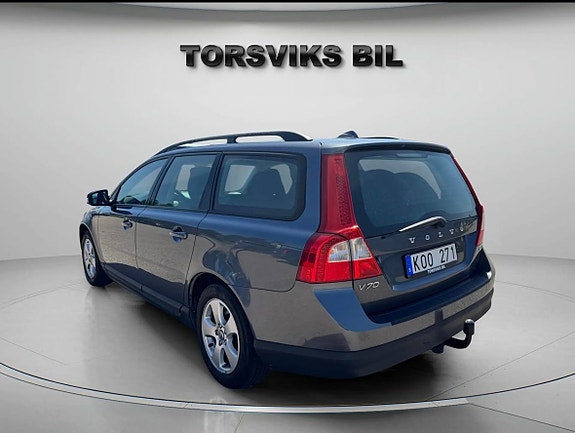 Volvo V70 3 of 14