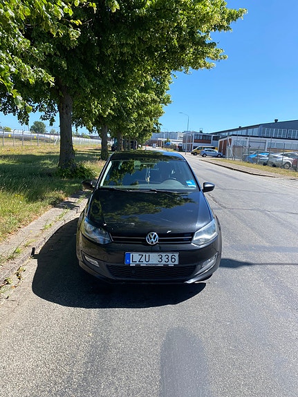 Volkswagen Polo 2 of 5