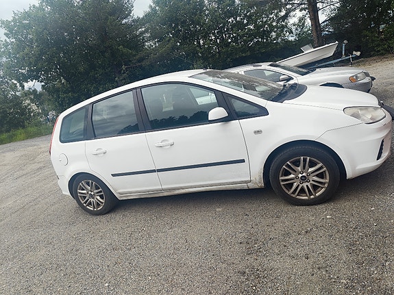 Ford C-Max 4 of 5