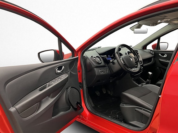 Renault Clio 8 of 28