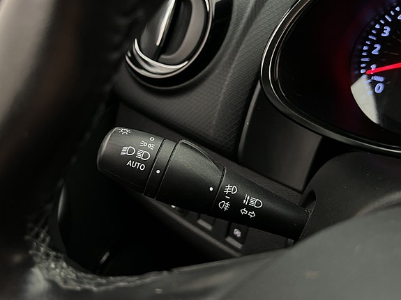 Renault Clio 23 of 28