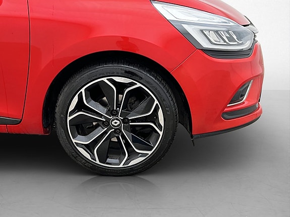 Renault Clio 28 of 28