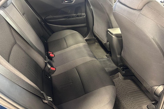 Toyota C-HR 9 of 19