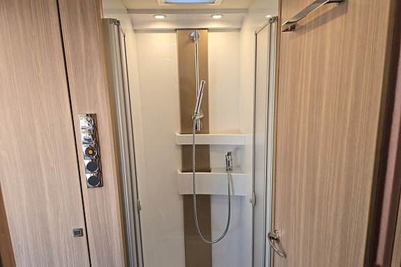 Bürstner Ixeo 744 177Hk Automat, ALDE, Solcell, Bodels Ac, Utv dusch 24 of 30