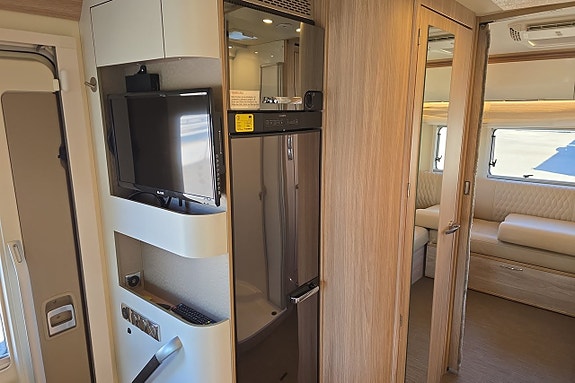 Bürstner Ixeo 744 177Hk Automat, ALDE, Solcell, Bodels Ac, Utv dusch 15 of 30