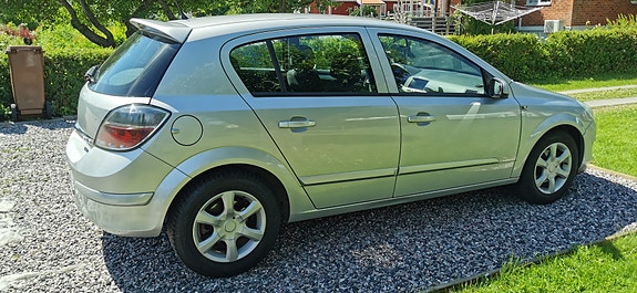 Opel Astra 3 of 5