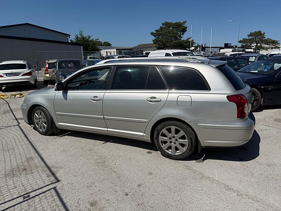 Toyota Avensis 14 of 28