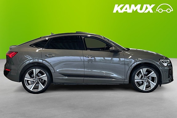 Audi Q8 2 of 5