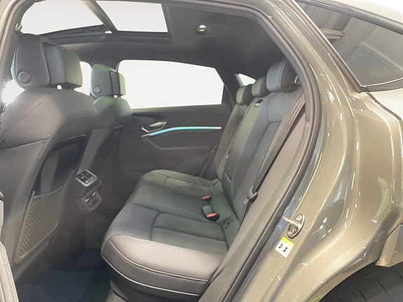 Audi Q8 11 of 19