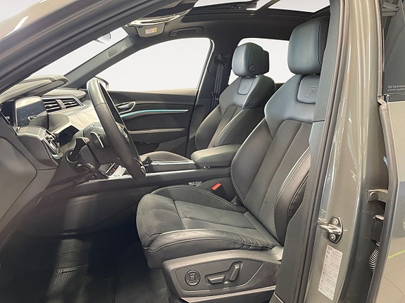 Audi Q8 10 of 19