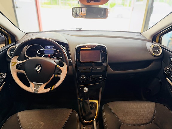 Renault Clio 15 of 20