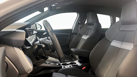 Audi A3 8 of 12