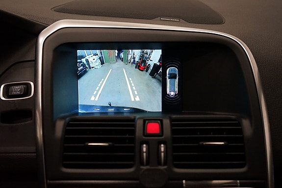 Volvo XC60 15 of 23