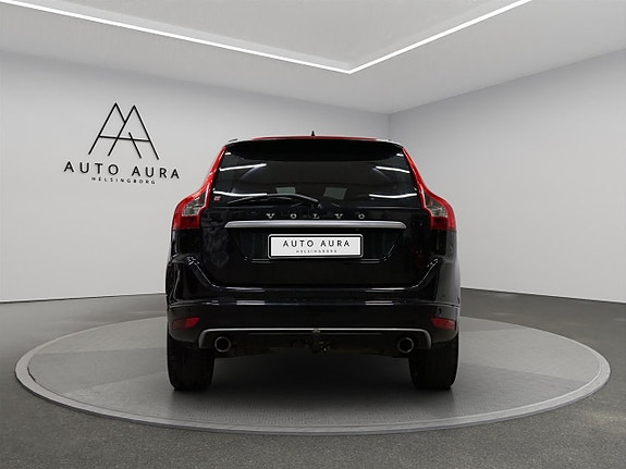 Volvo XC60 5 of 23